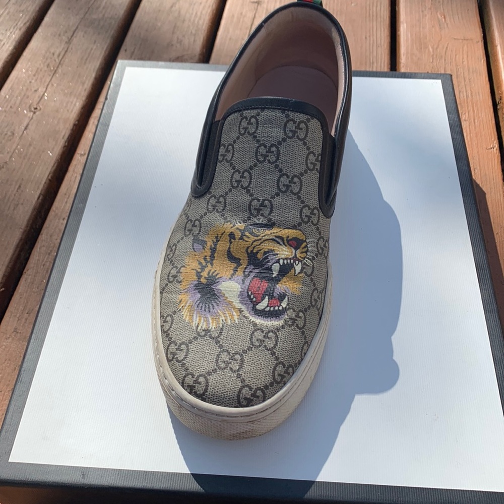 Gucci tiger slip ons - men size 12